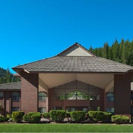 Wallace Inn Екстер'єр фото