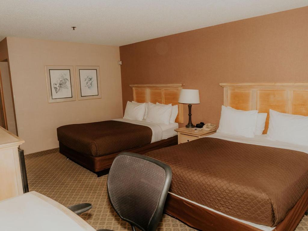 Wallace Inn Екстер'єр фото
