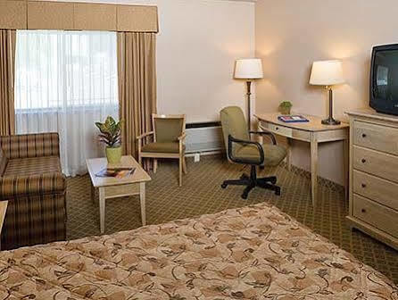Wallace Inn Екстер'єр фото